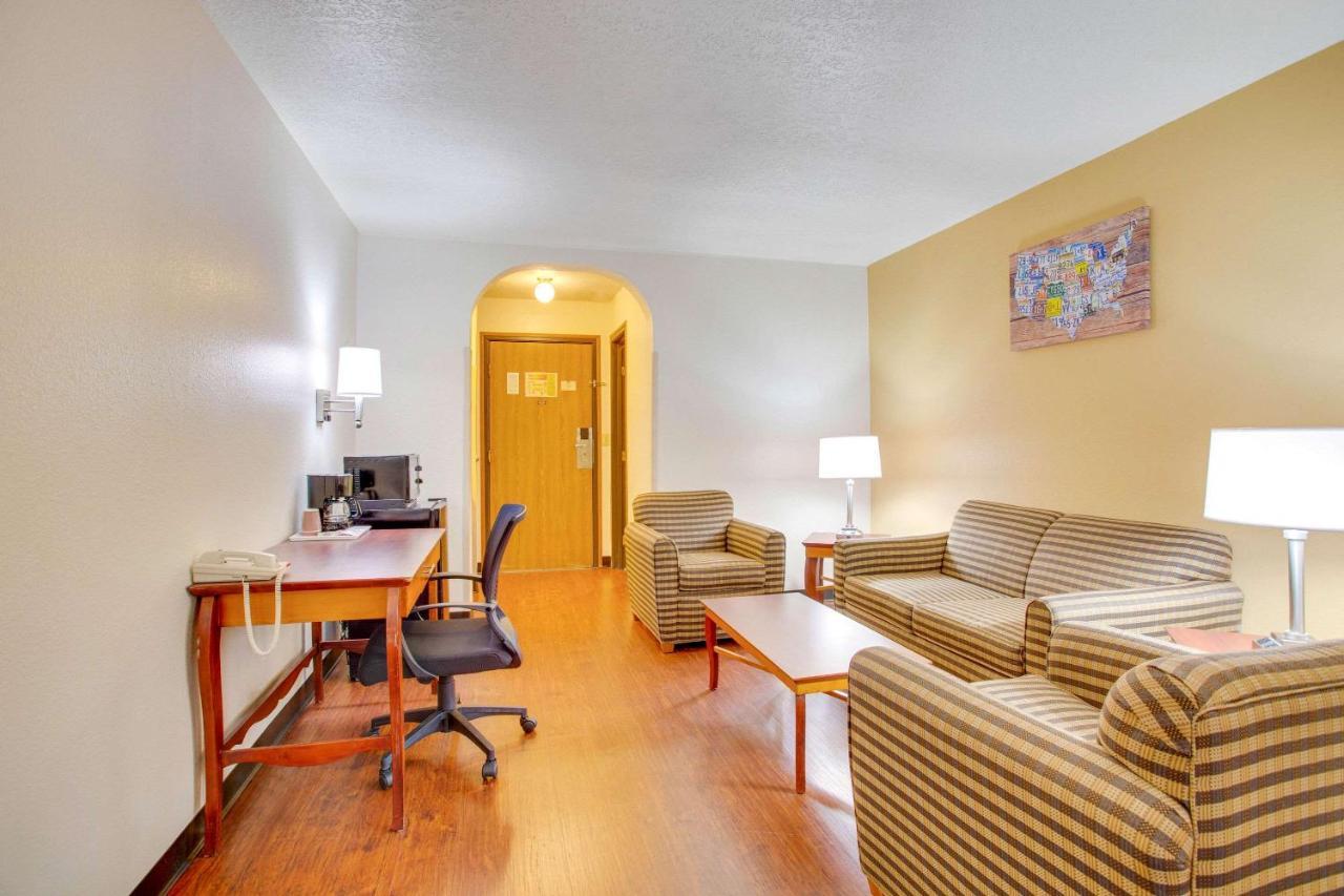 Econo Lodge Inn & Suites Albuquerque East I-40 Eubank Exit Extérieur photo