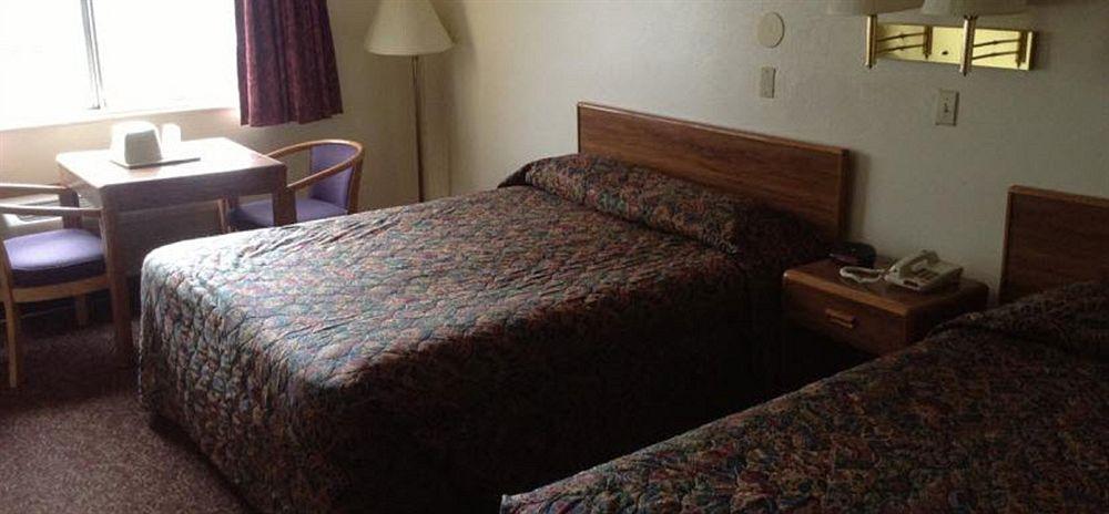 Econo Lodge Inn & Suites Albuquerque East I-40 Eubank Exit Extérieur photo