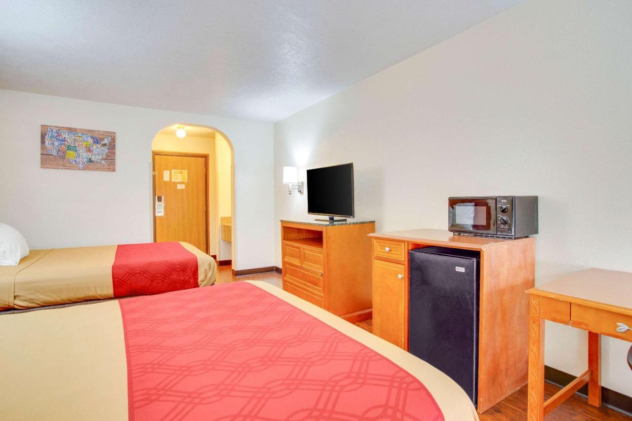 Econo Lodge Inn & Suites Albuquerque East I-40 Eubank Exit Extérieur photo